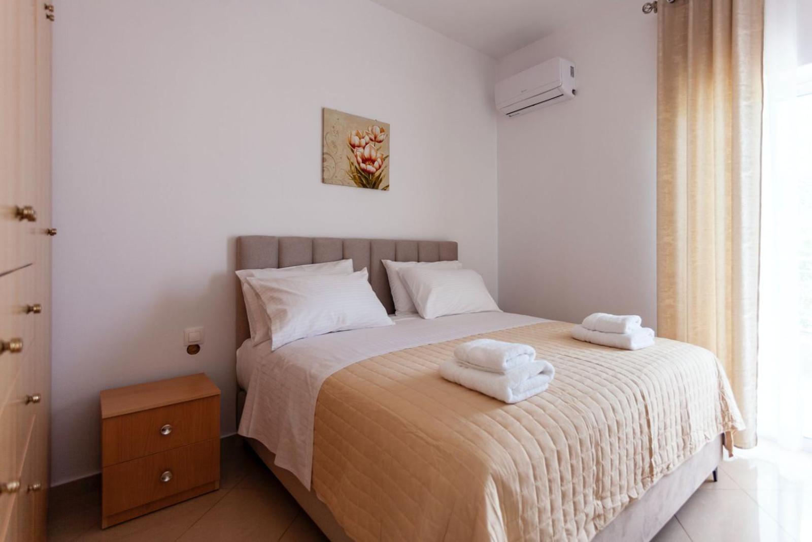 Zacharias Apartments Himarë Extérieur photo