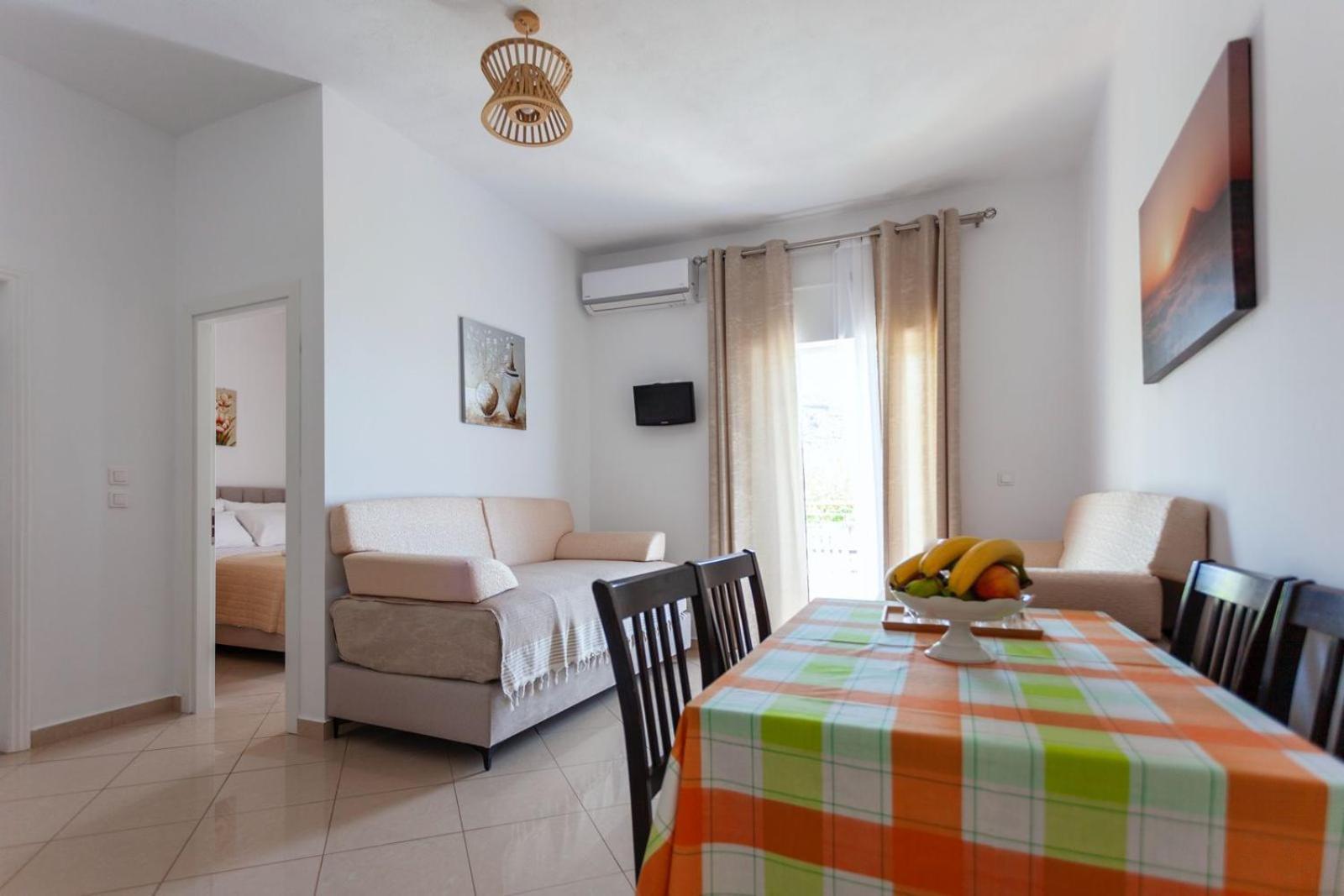 Zacharias Apartments Himarë Extérieur photo