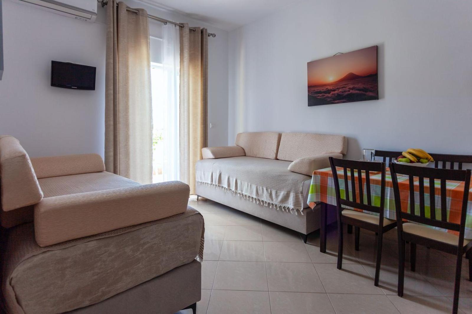 Zacharias Apartments Himarë Extérieur photo