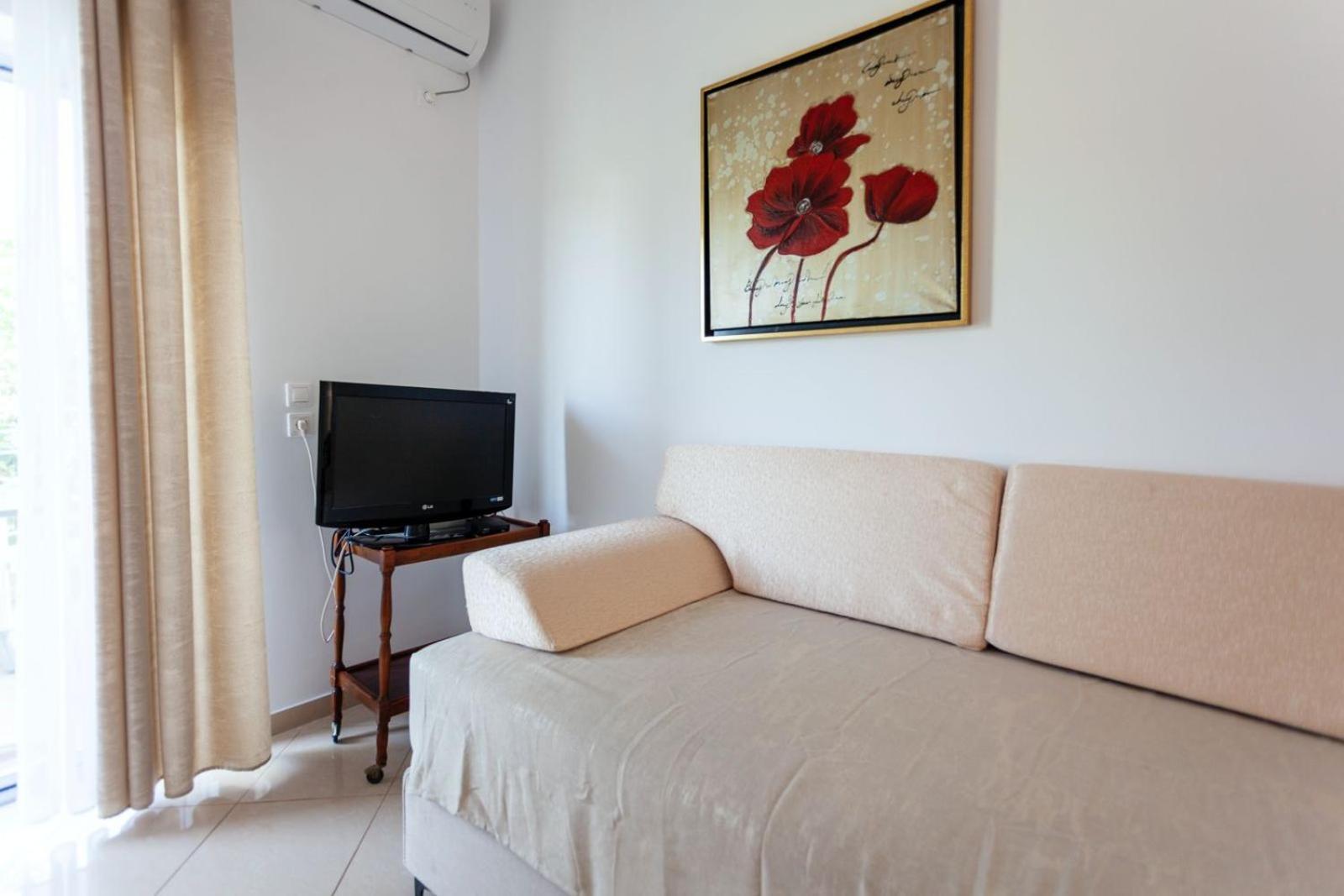 Zacharias Apartments Himarë Extérieur photo