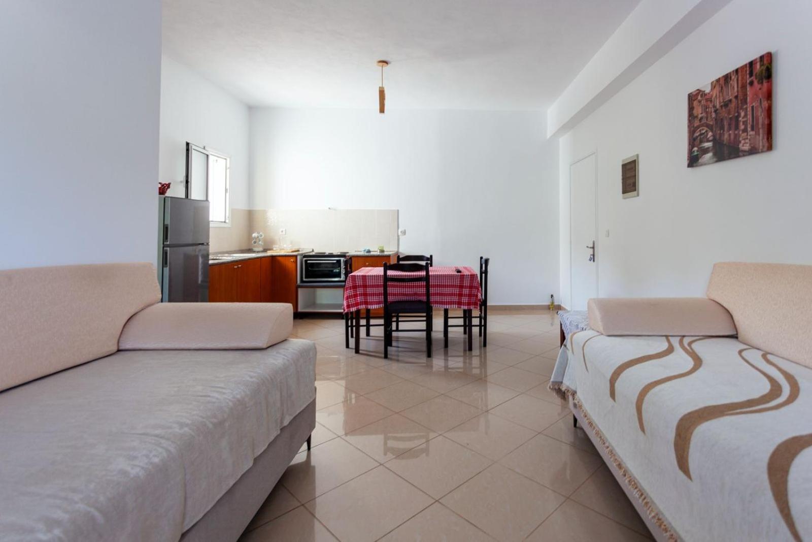 Zacharias Apartments Himarë Extérieur photo
