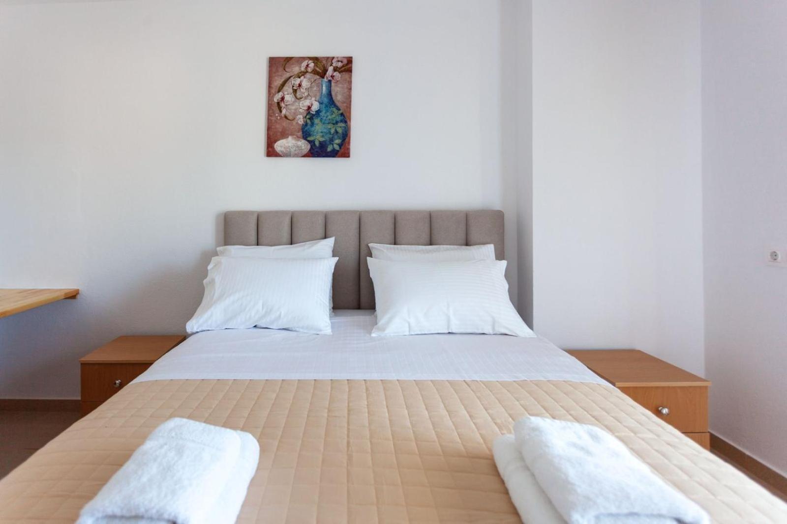 Zacharias Apartments Himarë Extérieur photo