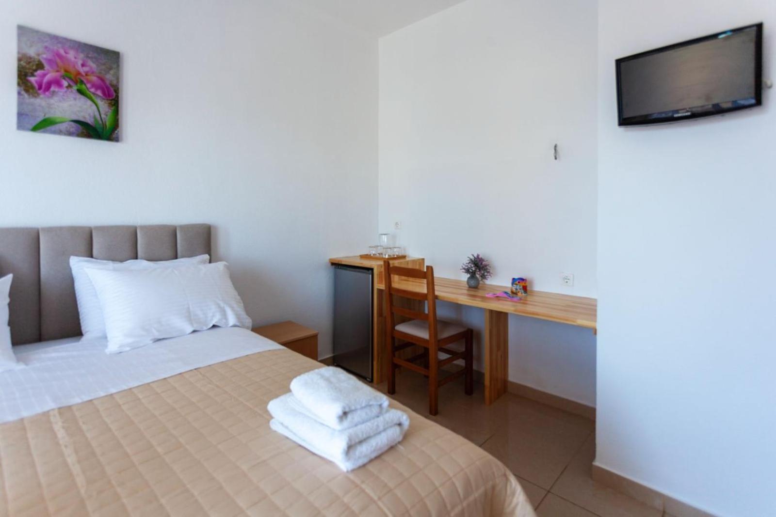 Zacharias Apartments Himarë Extérieur photo